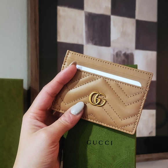 Louis Vuitton Other - I AM LIVE!